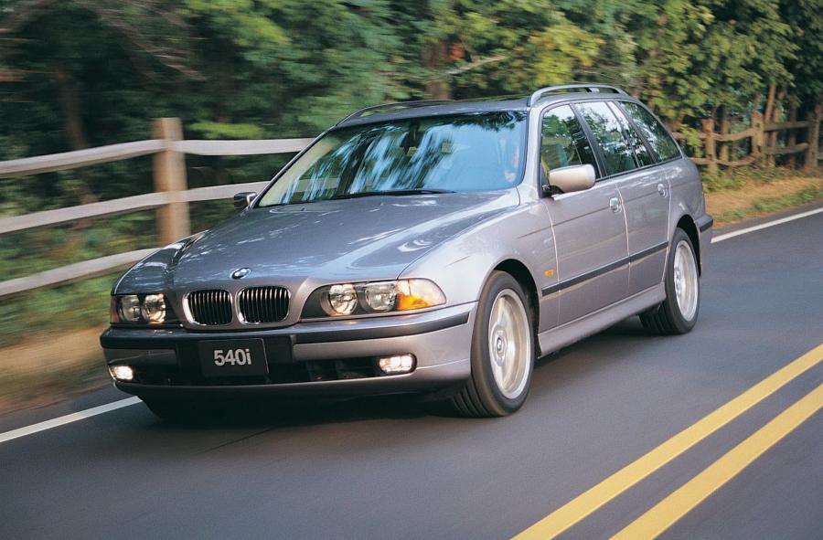  BMW 5-Series Touring 1997 года  (фото 4 из 25)
